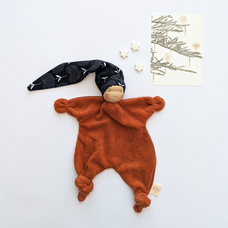 doudou waldorf bloomy terracotta en coton bio