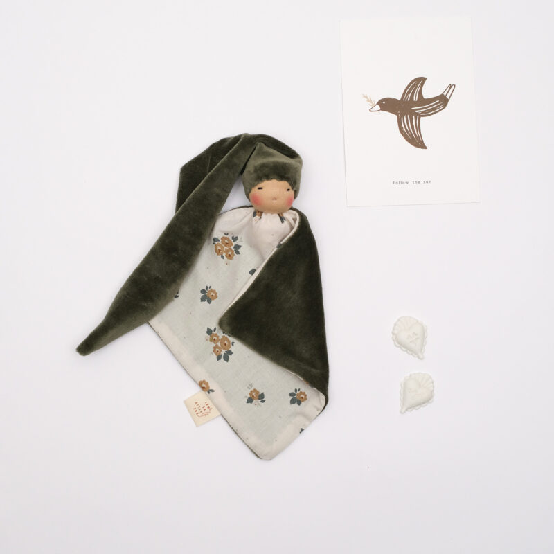 Doudou Waldorf Tiny français pour bébé, recto coton écru motif fleur